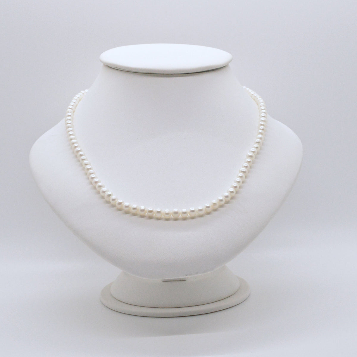 Collier De Perles 056 (18")