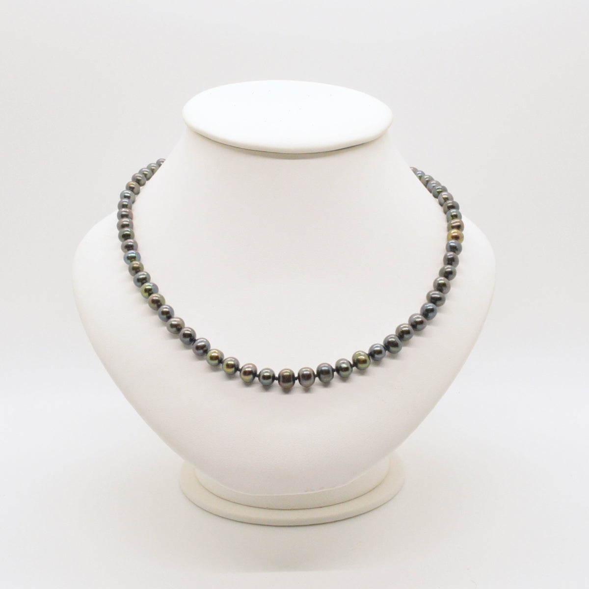 Collier De Perles Noires #1