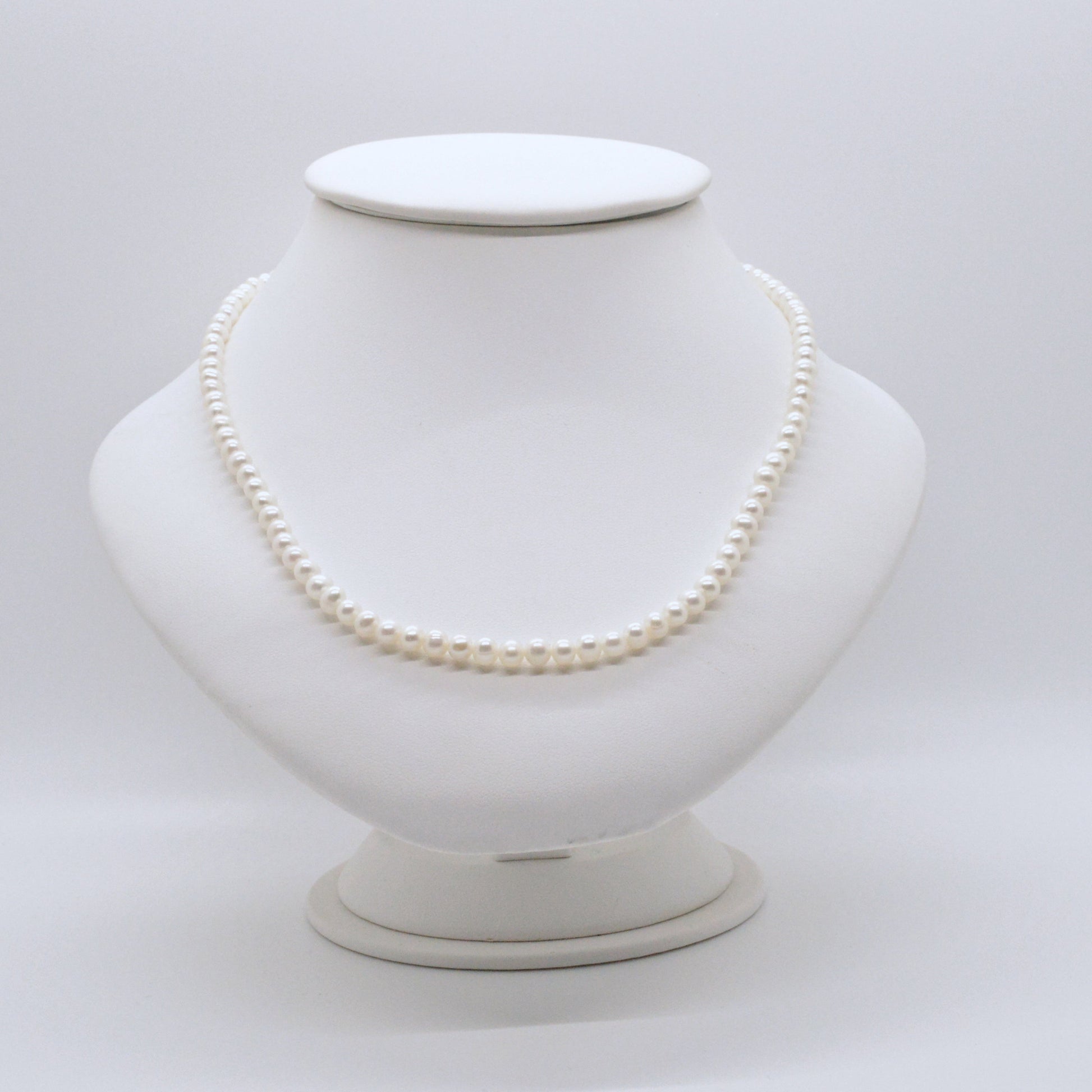  Collier De Perles 056 (18")