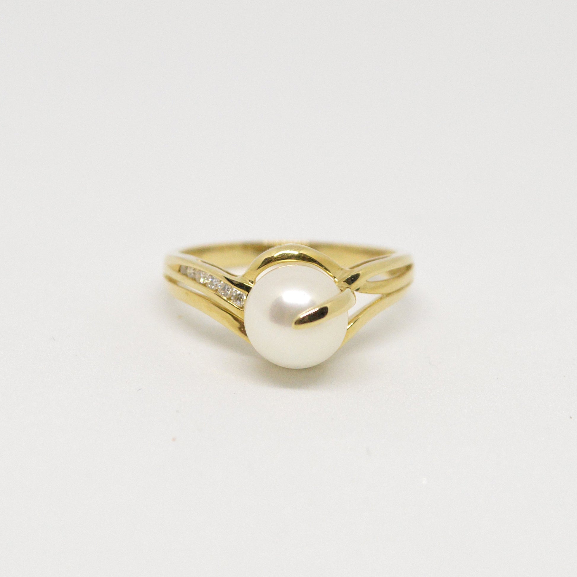  Bague à Perle Et Diamants RP03