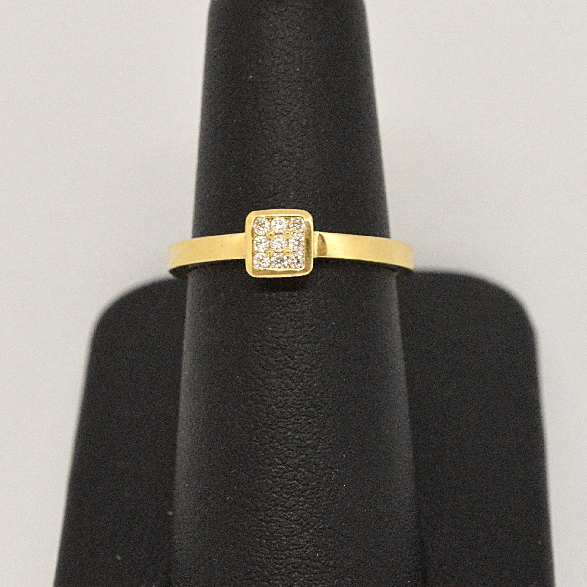  Bague Carré à Diamants DR116