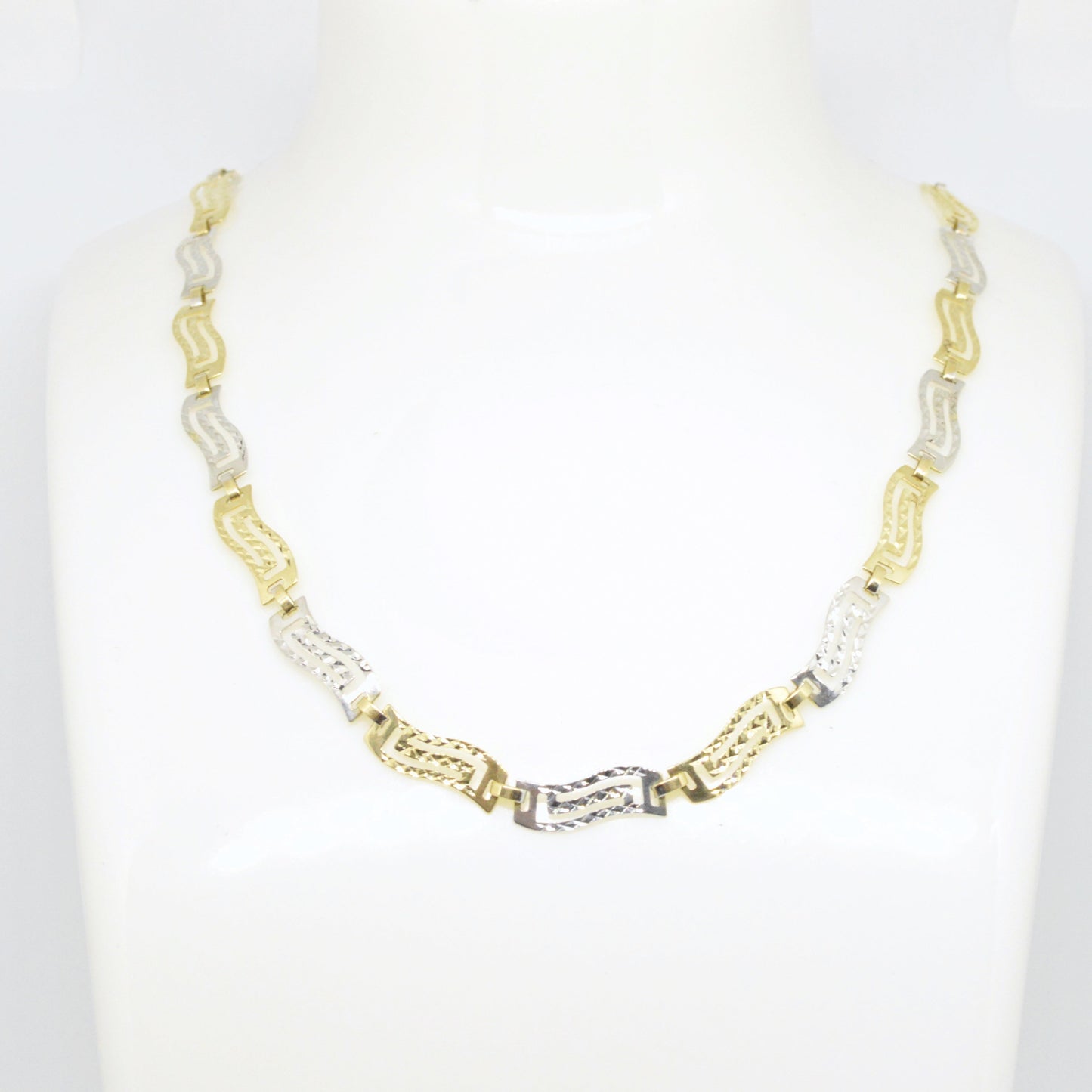  Collier C4005