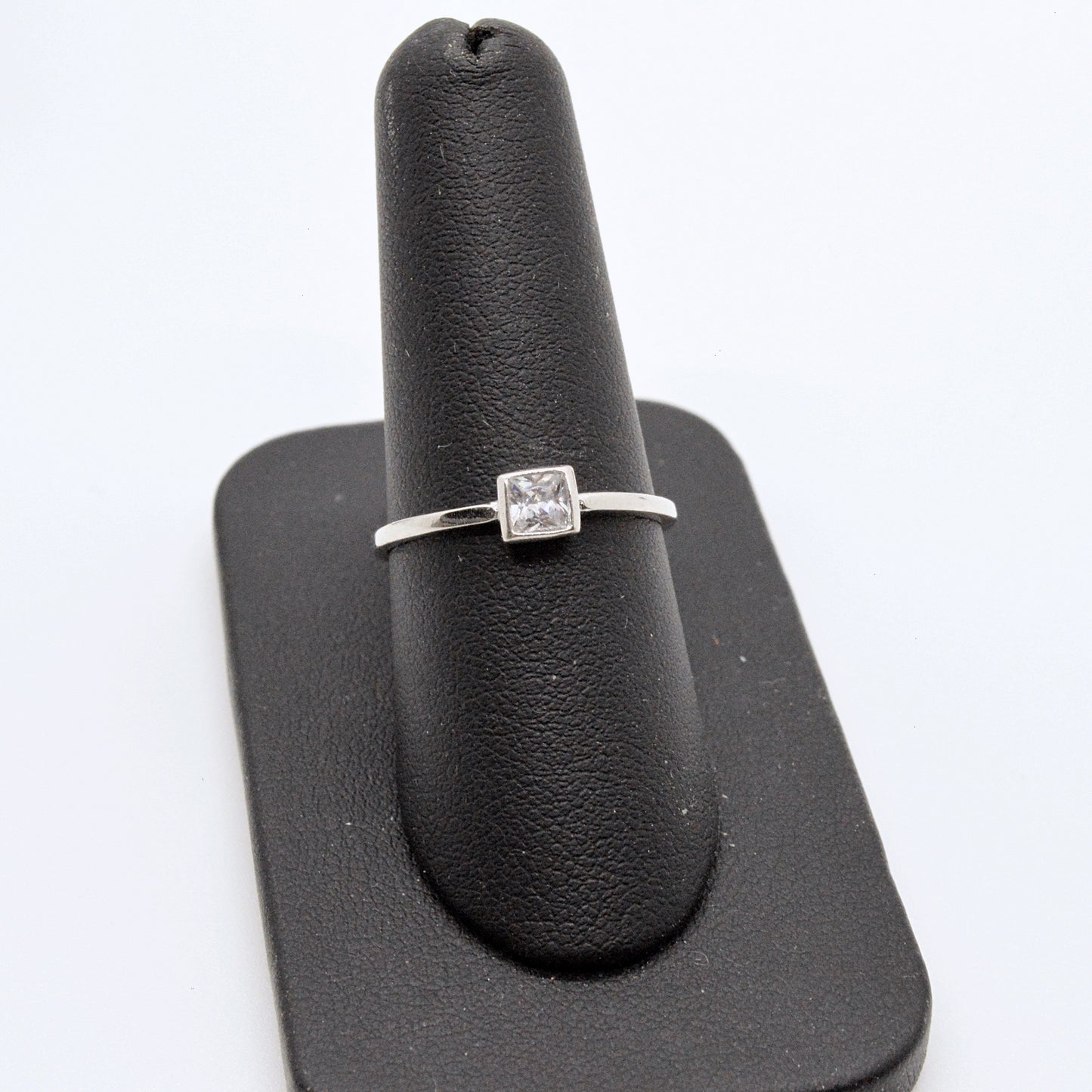  Bague Solitaire Carré