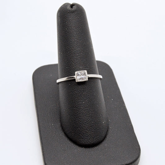  Bague Solitaire Carré