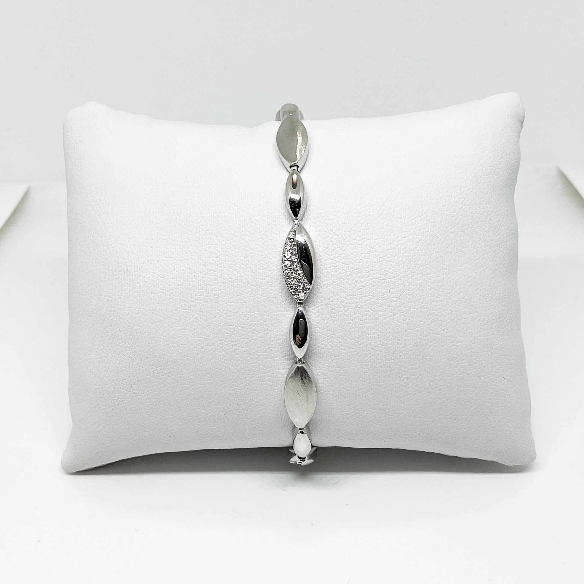  Bracelet D002