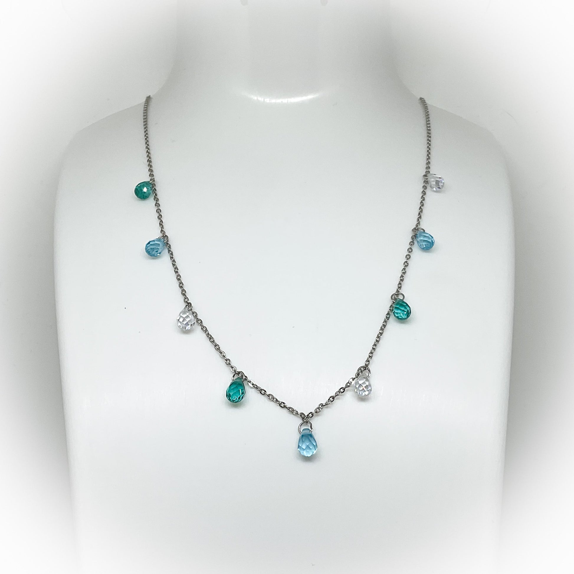  Collier C009
